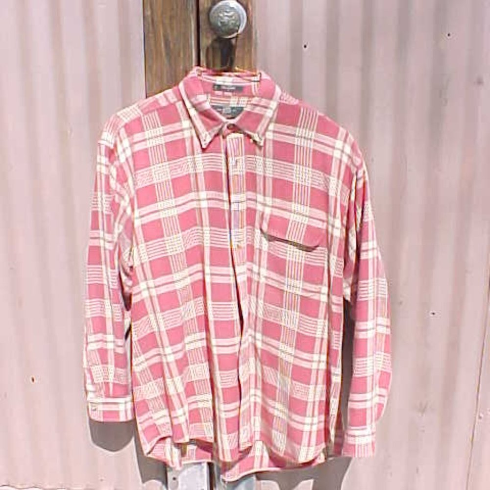 ORVIS Men's Large Long Sleeve 100% Cotton Shirt. Single Pocket Button Down